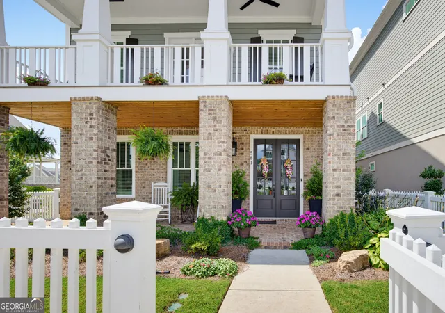 Photo 3 of Sale Pending at 581 S Club Dr, Woodstock, GA 30188 | MLS# 10812604 | Listing updated on 2026-10-10