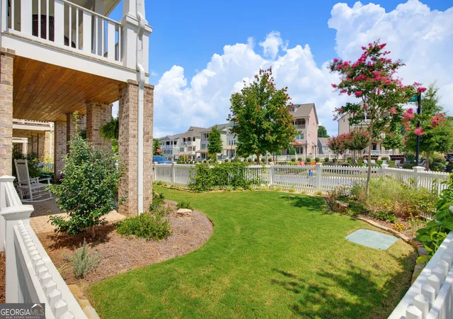 Photo 4 of Sale Pending at 581 S Club Dr, Woodstock, GA 30188 | MLS# 10812604 | Listing updated on 2026-10-10