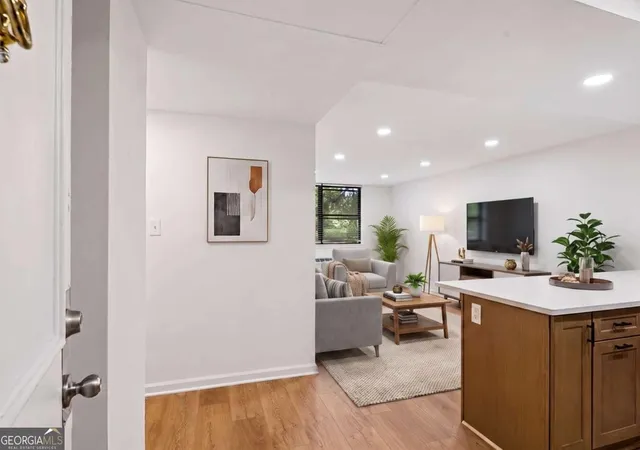 Photo 3 of Condo for sale at 2965 Pharr Court South Nw #118, Atlanta, GA 30305 | MLS# 10826572 | Listing updated on 2026-09-23