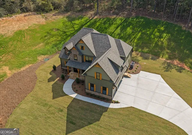 Photo 3 of Single family home for sale at 133 W Lake Blvd, Carrollton, GA 30116 | MLS# 10534743 | Listing updated on 2026-07-18
