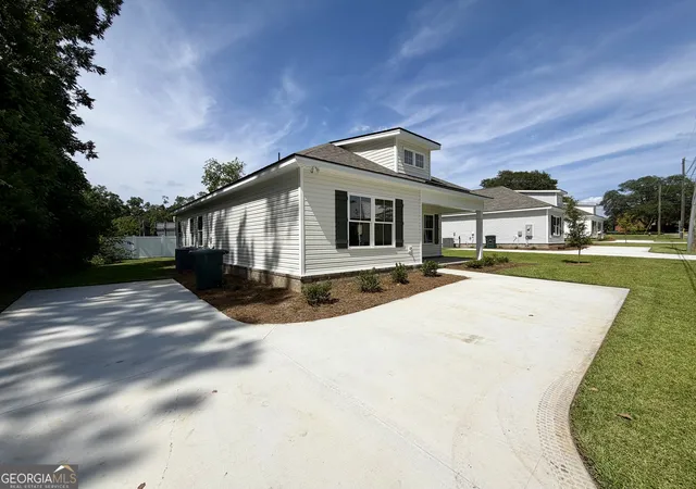 Photo 3 of Single family home for sale at 6 Roundtree St, Statesboro, GA 30458 | MLS# 10811743 | Listing updated on 2026-09-15