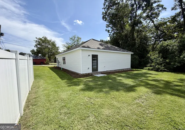 Photo 3 of Single family home for sale at 6 Roundtree St, Statesboro, GA 30458 | MLS# 10811743 | Listing updated on 2026-09-15