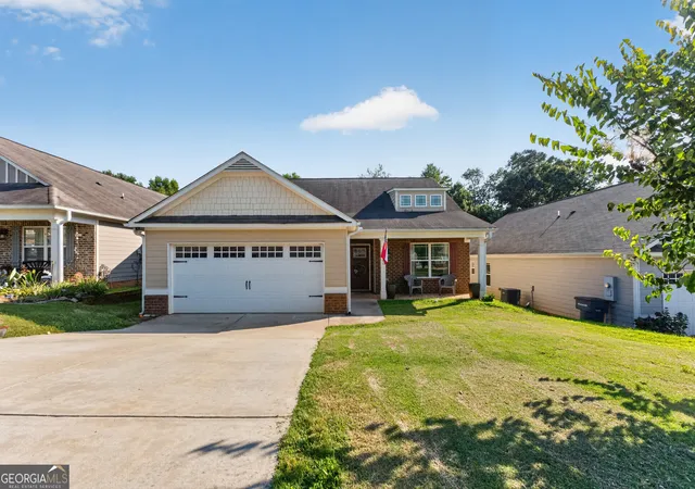 1st image of 142 Sugar Creek Dr, Cornelia, GA 30531 | MLS# 10817090