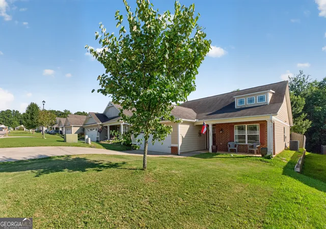 2nd image of 142 Sugar Creek Dr, Cornelia, GA 30531 | MLS# 10817090