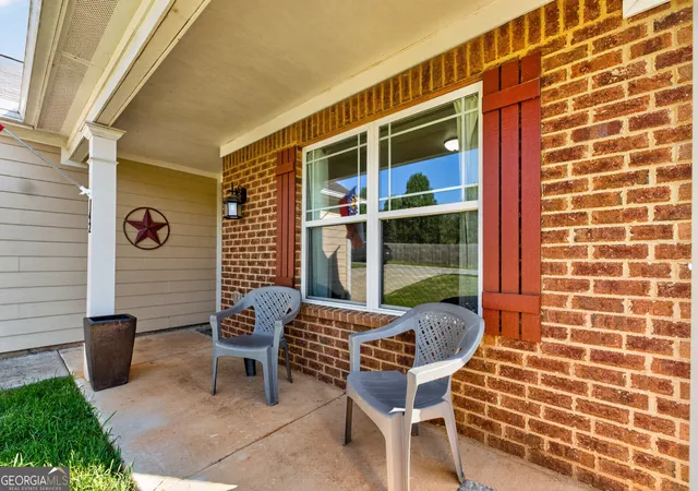 3rd image of 142 Sugar Creek Dr, Cornelia, GA 30531 | MLS# 10817090