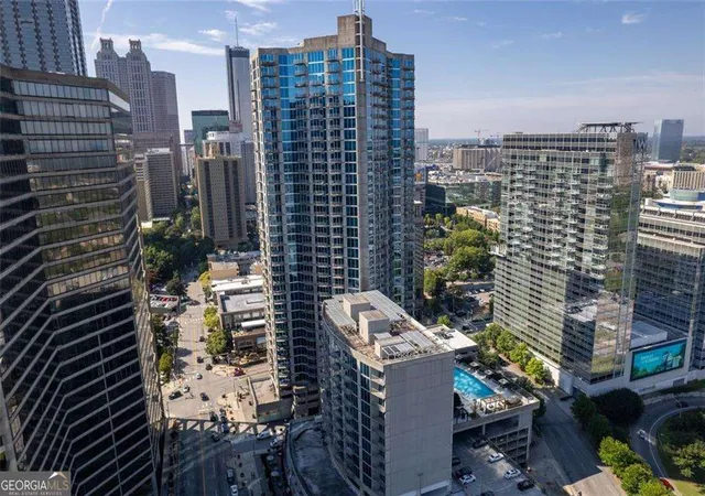 2nd image of 400 W Peachtree St, Atlanta, GA 30308