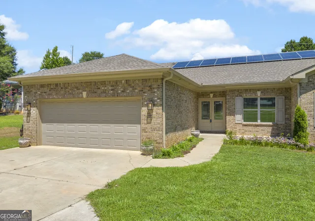 5th image of 5988 Shadburn Ferry Rd, Buford, GA 30519 | MLS# 10806923