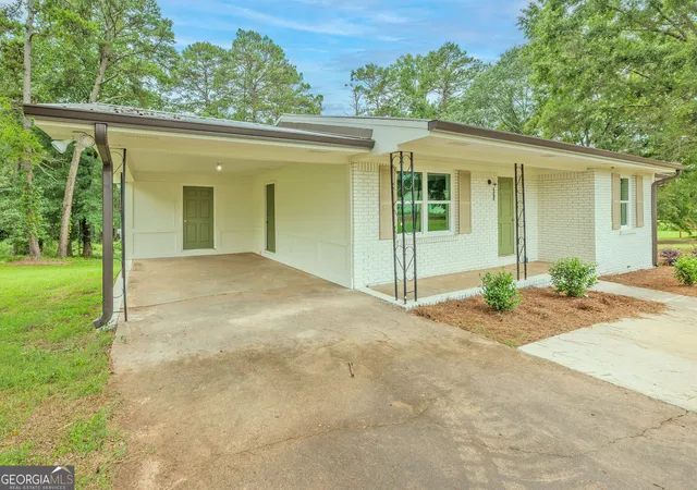 3rd image of 371 Church St, Pendergrass, GA 30567 | MLS# 10808122