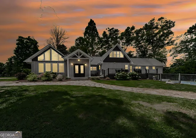 Photo 2 of Single family home for sale at 121 Cider House Ln, Blue Ridge, GA 30513 | MLS# 10817953 | Listing updated on 2026-08-21