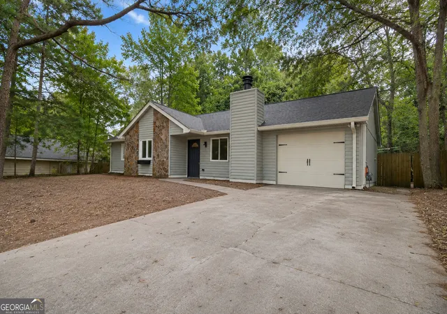 Photo 1 of Single family home for sale at 1252 Sherwood Dr, Norcross, GA 30093 | MLS# 10801360 | Listing updated on 2026-09-15