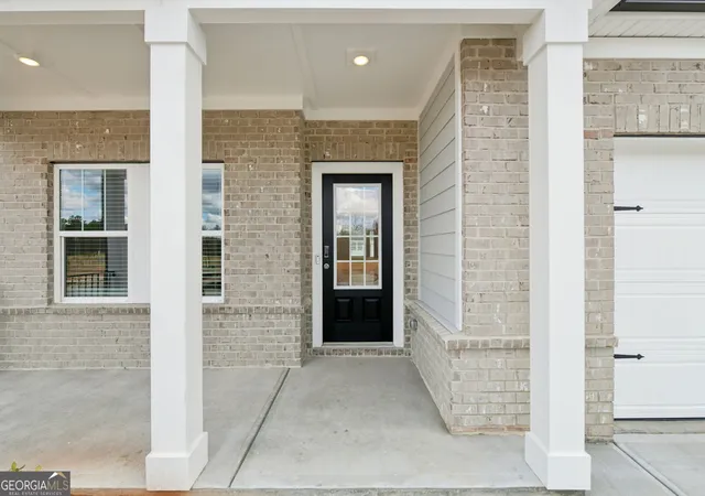 Photo 2 of Sale Pending at 213 Soseby Lake Ln, Grayson, GA 30017 | MLS# 10702905 | Listing updated on 2026-09-09