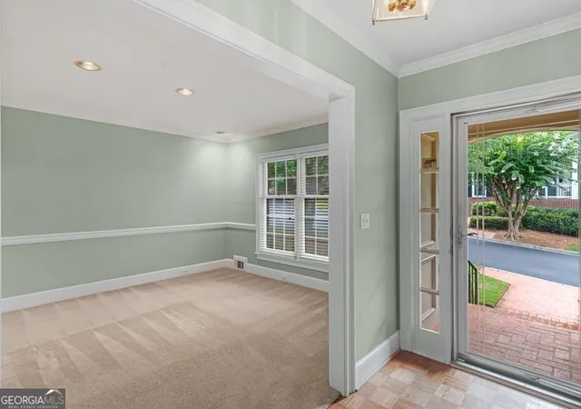 3rd image of 6 Downshire Ln, Decatur, GA 30033 | MLS# 10808558