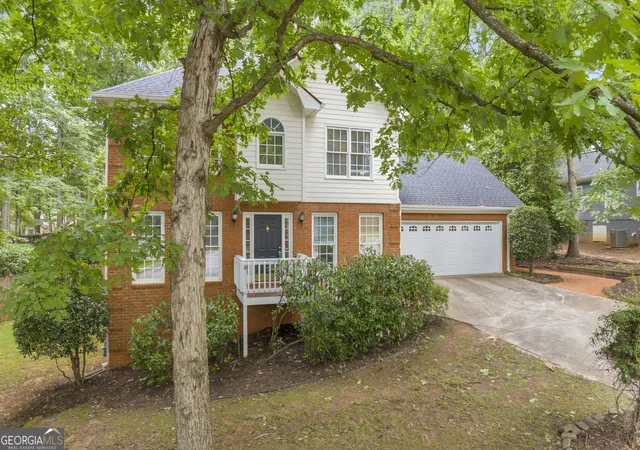 Photo 2 of Sale Pending at 120 Rossiter Ct, Athens, GA 30606 | MLS# 10819928 | Listing updated on 2026-08-27