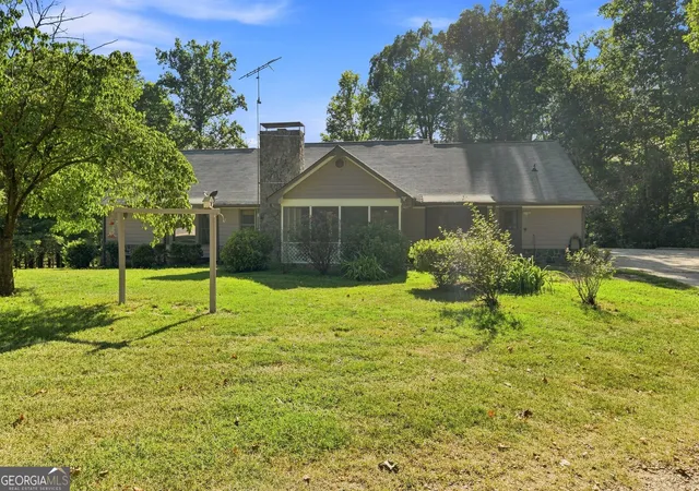 Photo 4 of Sale Pending at 706 Fredonia Church Rd, Barnesville, GA 30204 | MLS# 10833270 | Listing updated on 2026-09-15