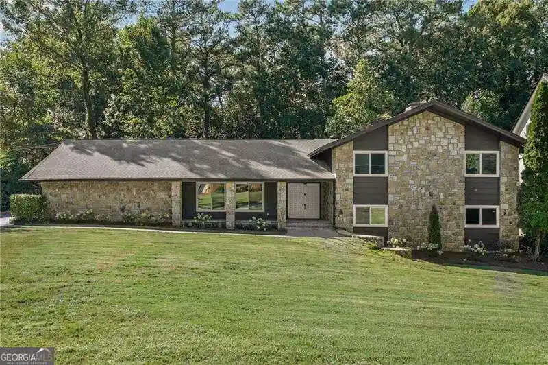 Photo 1 of Single family home for sale at 675 Weatherly Ln, Sandy Springs, GA 30328 | MLS# 10869114 | Listing updated on 2026-10-22