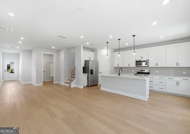 Photo 3 of Single family home for sale at 5752 Tillman Way, Powder Springs, GA 30127 | MLS# 10791943 | Listing updated on 2026-08-07