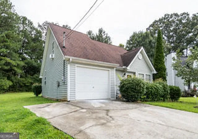 Photo 2 of Single family home for sale at 7382 Birch Holw Pl, Douglasville, GA 30134 | MLS# 10807552 | Listing updated on 2026-08-16