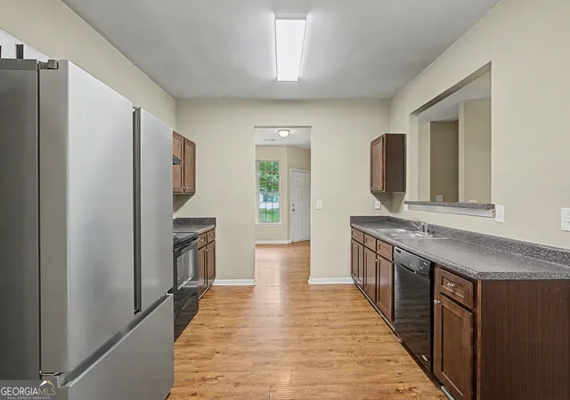 Photo 4 of Single family home for sale at 1441 Arbor Pl Dr, Morrow, GA 30260 | MLS# 10762660 | Listing updated on 2026-08-25
