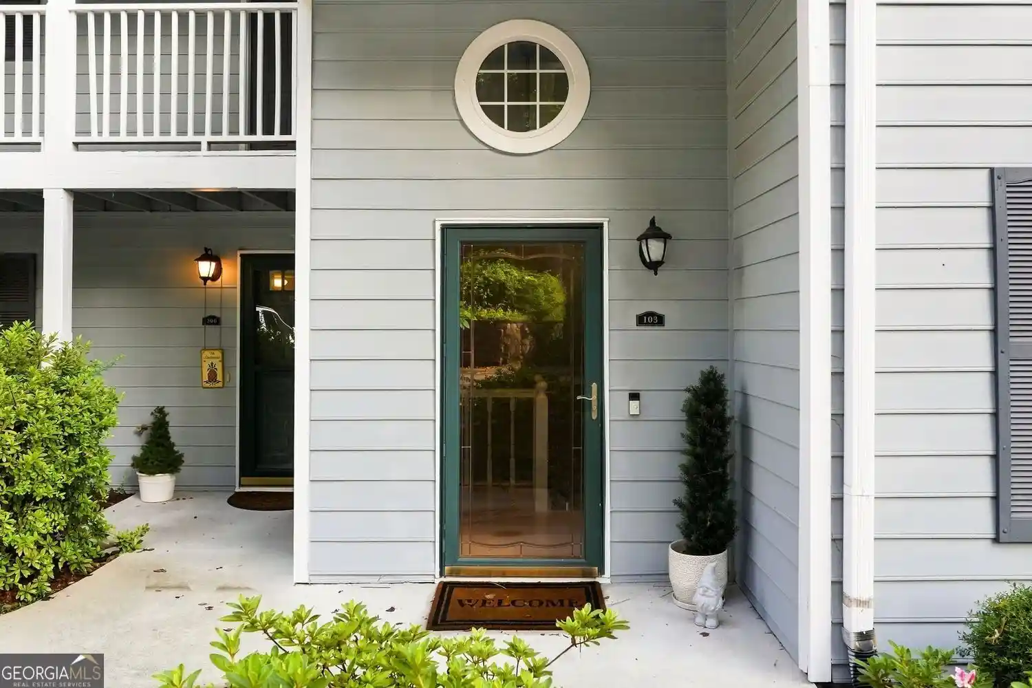 Listing Photo 2 - Condo for sale in 3940 Riverlook Pkwy SE located at 3940 Riverlook Pkwy SE, Marietta, GA 30067 - Unit #103
