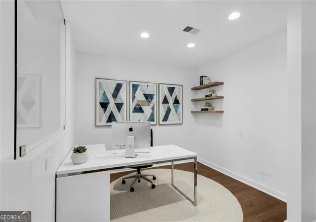 Listing Photo 4 - Condo for sale in building located at 860 Peachtree St Ne, Atlanta, GA 30308 - Unit #2409