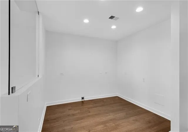 Listing Photo 5 - Condo for sale in building located at 860 Peachtree St Ne, Atlanta, GA 30308 - Unit #2409