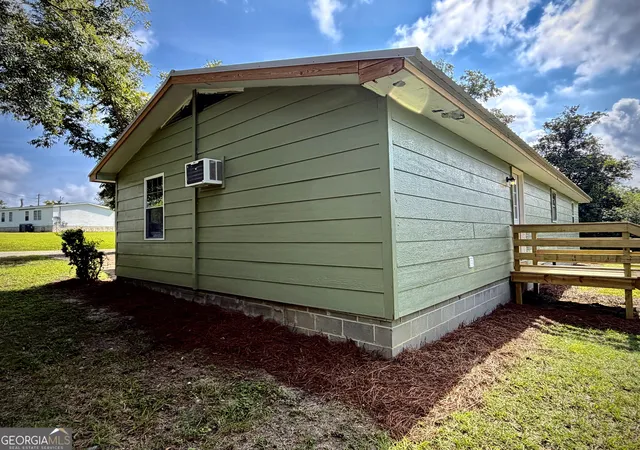 33rd image of 107 W Norris St, Adrian, GA 31002 | MLS# 10834651