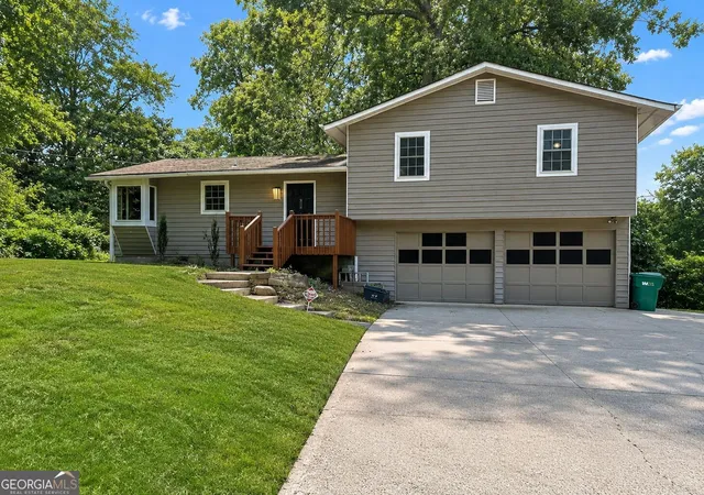1st image of 1758 Eric Cir, Lawrenceville, GA 30043 | MLS# 10831418