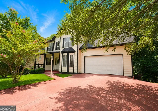 Photo 3 of Single family home for sale at 775 Stonemill Manor, Lithonia, GA 30058 | MLS# 10808850 | Listing updated on 2026-09-15