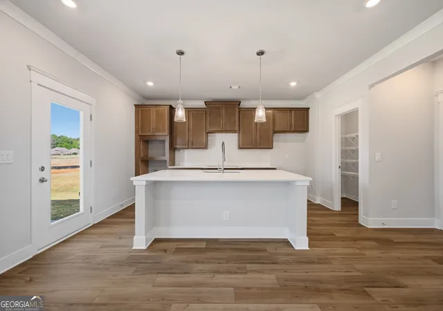 Photo 3 of Single family home for sale at 6 Commons Wy, Cartersville, GA 30120 | MLS# 10723980 | Listing updated on 2026-09-05