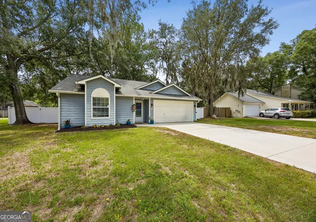 3rd image of 301 Faye Ct, St. Marys, GA 31558 | MLS# 10805221