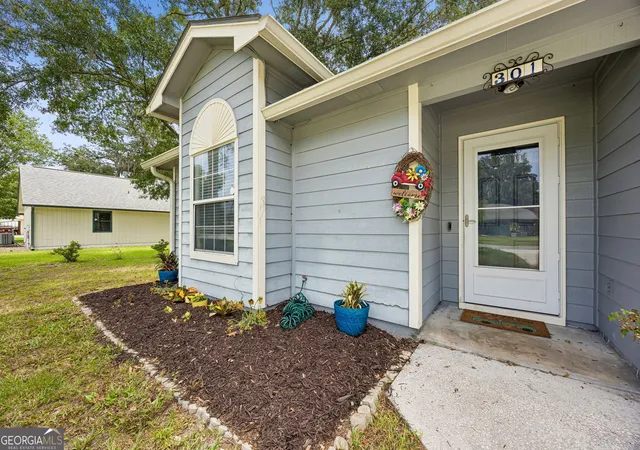 4th image of 301 Faye Ct, St. Marys, GA 31558 | MLS# 10805221
