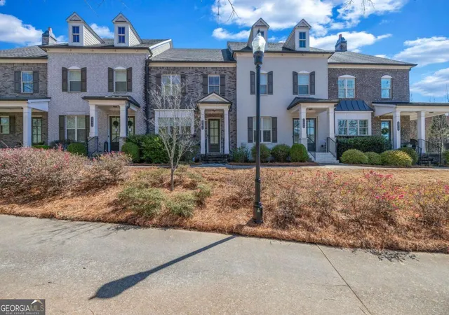Homes for sale in Alpharetta, GA | 2002 Forte Ln, Alpharetta, GA 30009 | MLS# 10755959