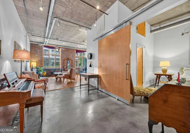 2nd image of 660 Glen Iris Dr Ne #207, Atlanta, GA 30308 | MLS# 10821476