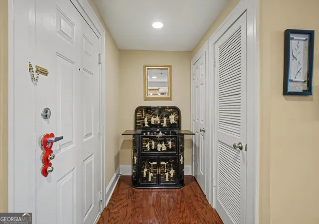 Photo 3 of Condo for sale at 2855 Peachtree Rd NE #205, Atlanta, GA 30305 | MLS# 10805923 | Listing updated on 2026-08-20