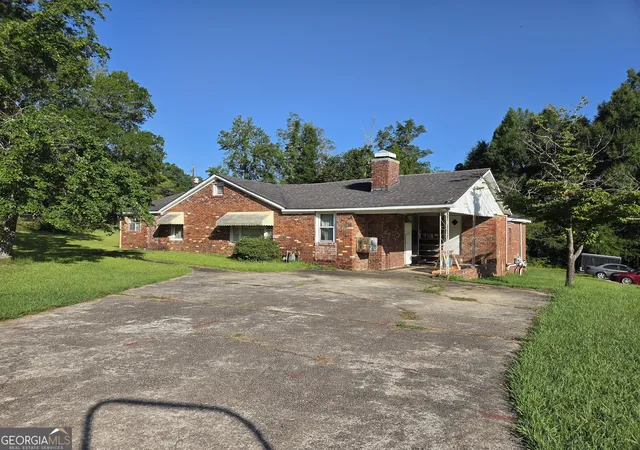 2nd image of 3740 35th St Sw, Lanett, AL 36863 | MLS# 10807105