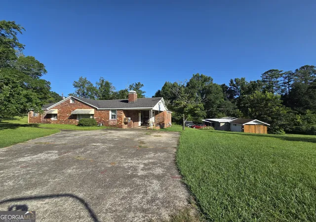 3rd image of 3740 35Th St Sw, Lanett, AL 36863 | MLS# 10807105