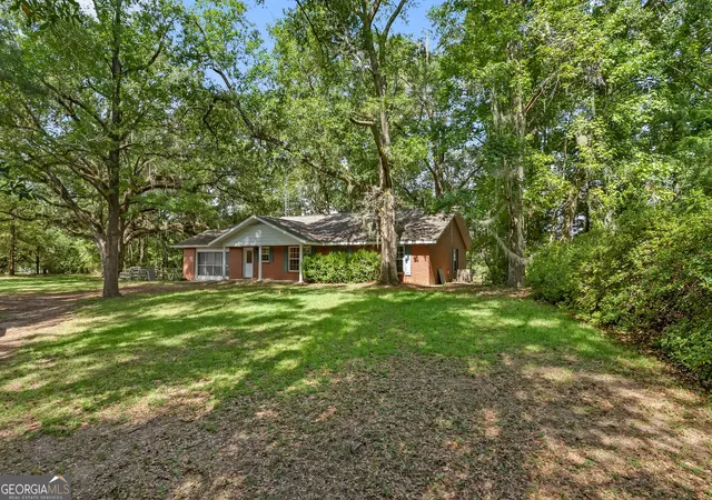 Photo 2 of Single family home for sale at 139 Riverview Dr, Bainbridge, GA 39817 | MLS# 10825660 | Listing updated on 2026-09-12