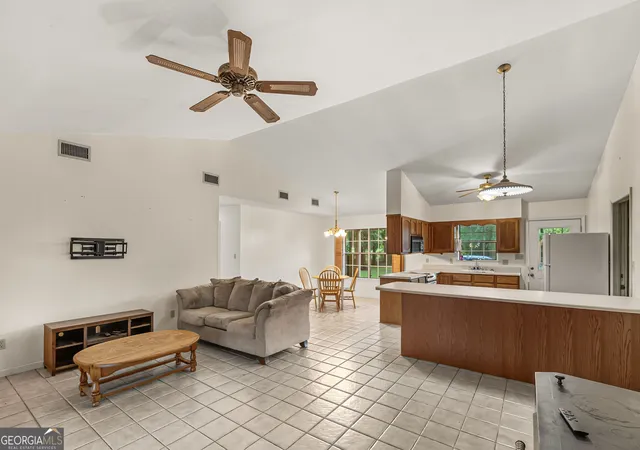 Photo 3 of Single family home for sale at 139 Riverview Dr, Bainbridge, GA 39817 | MLS# 10825660 | Listing updated on 2026-09-12