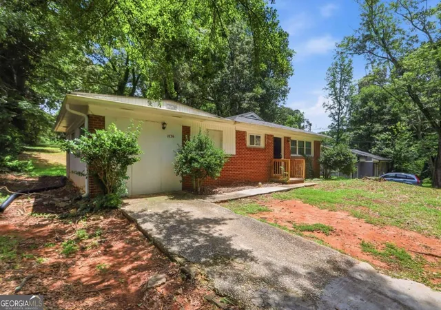 Photo 1 of Single family home for sale at 1836 Evans Dr Sw, Atlanta, GA 30310 | MLS# 10812320 | Listing updated on 2026-09-07
