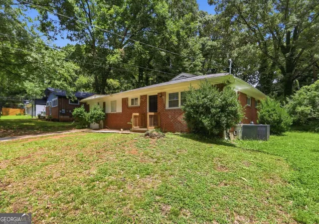 Photo 2 of Single family home for sale at 1836 Evans Dr SW, Atlanta, GA 30310 | MLS# 10812320 | Listing updated on 2026-09-07
