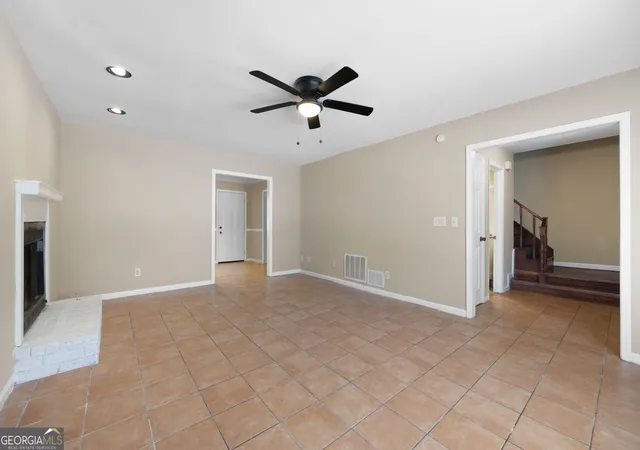 Photo 3 of Townhouse for sale at 2898 Lakemont Dr Sw, Marietta, GA 30060 | MLS# 10484258 | Listing updated on 2026-09-03