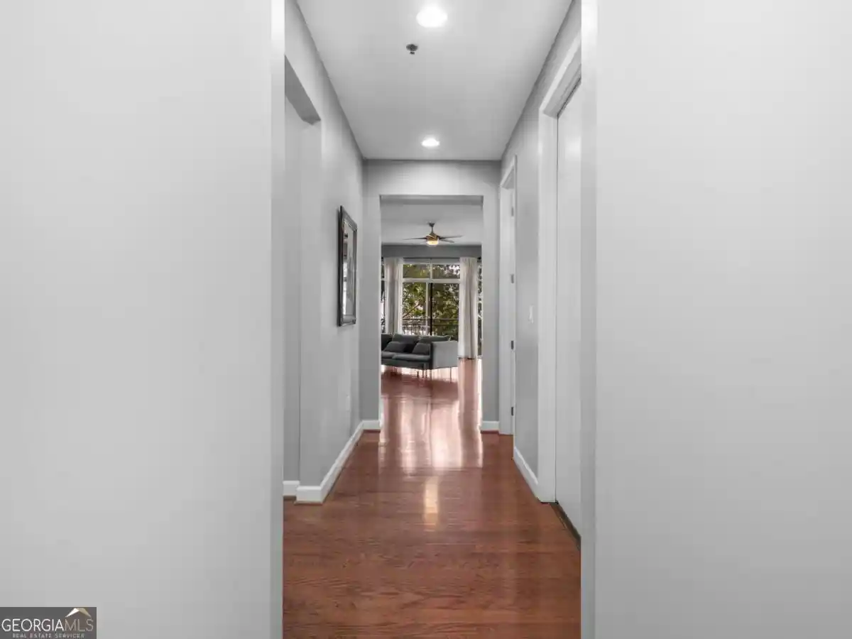 Listing Photo 2 - Condo for sale in 711 Cosmopolitan Dr Ne located at 711 Cosmopolitan Dr Ne, Atlanta, GA 30324 - Unit #321