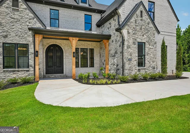 Photo 2 of Mansion for sale at 6119 Bethany View Trl, Buford, GA 30518 | MLS# 10808156 | Listing updated on 2026-09-18