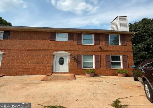 1st image of 4855 Indian Crest Ct Nw, Lilburn, GA 30047 | MLS# 10815217