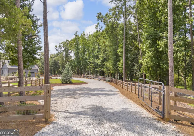 4th image of 215 Carlota Way, Hartwell, GA 30643 | MLS# 10819667