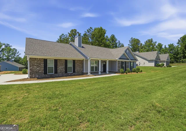 Photo 3 of Single family home for sale at 381 Riley Cir Nw, Milledgeville, GA 31061 | MLS# 10781150 | Listing updated on 2026-08-06