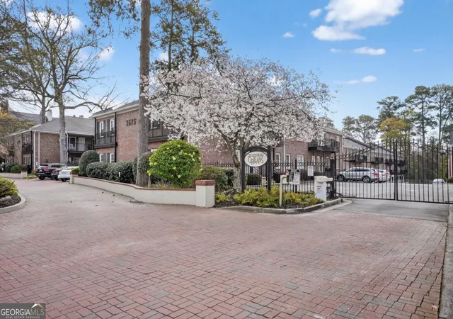 Condo for sale at 3675 Peachtree Rd Ne #19, Atlanta, GA 30319 | MLS# 10834723