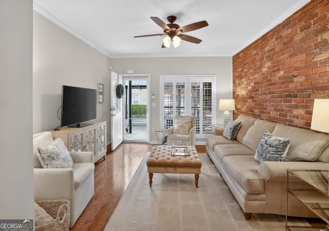 Photo 4 of Condo for sale at 3675 Peachtree Rd Ne #19, Atlanta, GA 30319 | MLS# 10834723 | Listing updated on 2026-10-25