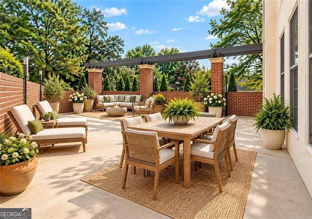 Condo for sale at 3101 Howell Ml Rd NW #122, Atlanta, GA 30327 | MLS# 10878041