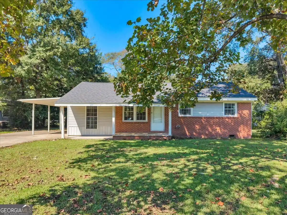 Single family home for sale at 100 Ravenwood Way, Warner Robins, GA 31093 | MLS# 10873252